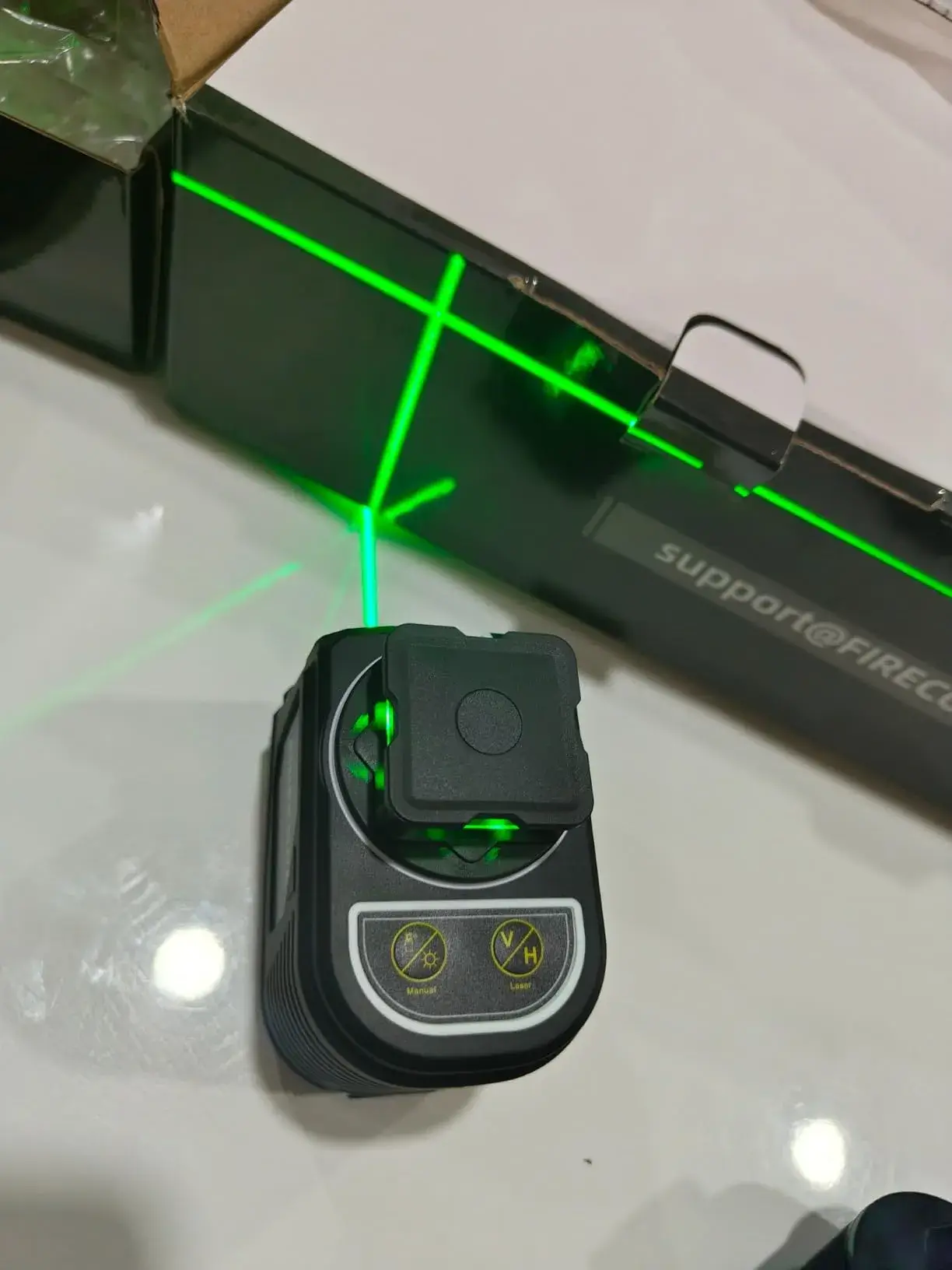 niveau laser firecore g30 en situation de chantier