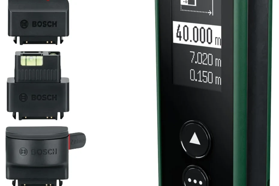 Télémètre laser Bosch Zamo vert affichant 40,000 m, avec ses adaptateurs roulette, ligne et ruban et deux piles AAA